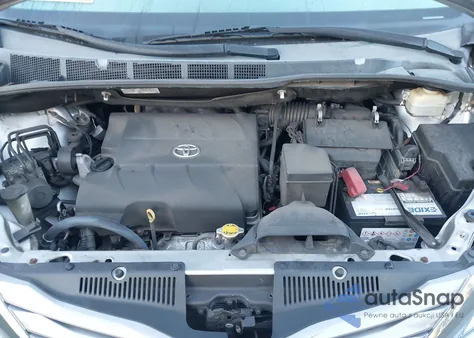 2015 Toyota Sienna Xle 8 Passenger from USA, damaged, VIN 5TDYK3DC8FS631121